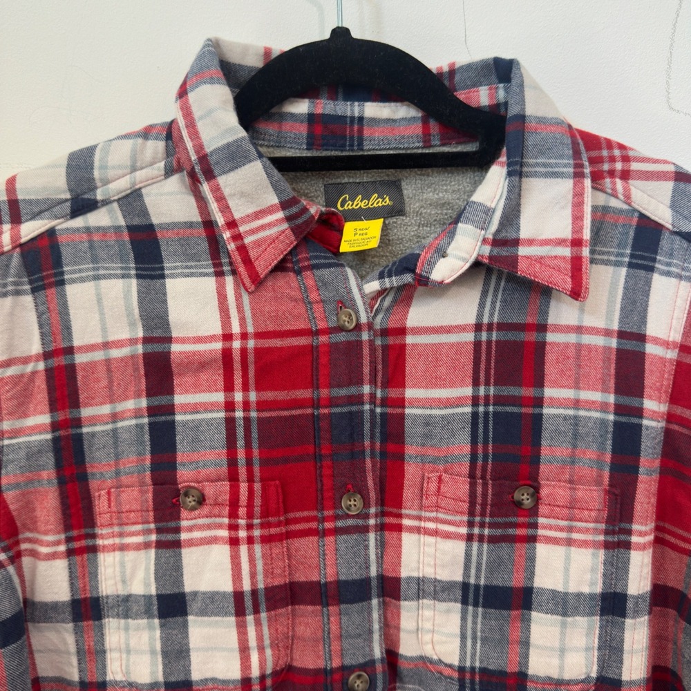 Cabelas Flannel Shirt Mens Small Red White Blue Plaid Fleece Lined Cotton Warm